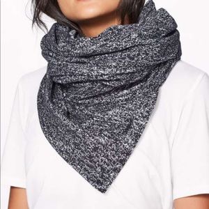 Lululemon  Scarf Rulu